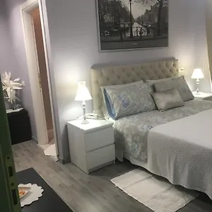 Manuela Hotel